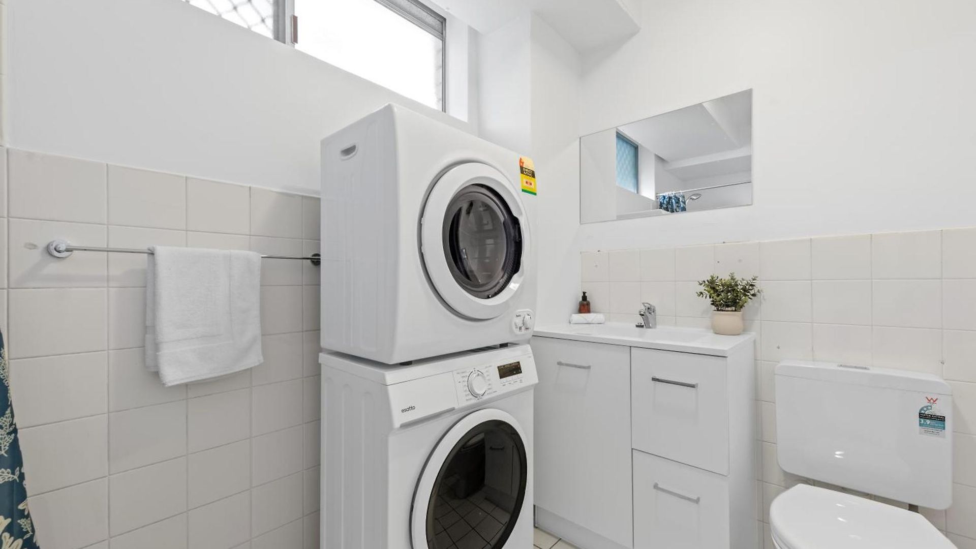 Sunny 1br Near Hospital, Qut & Cbd With Parking! Apartment Brisbane