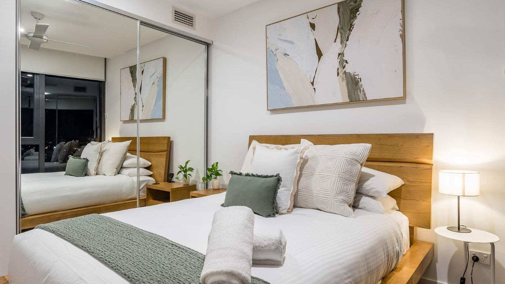 The Capri Vista Residence Newstead Apartment *