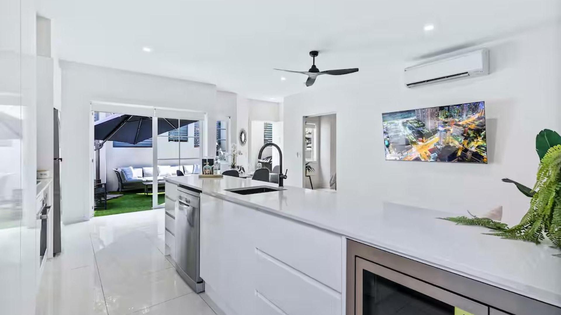 Apartment Park Avenue 1br Hideaway King Bd Private Courtyard Brisbane