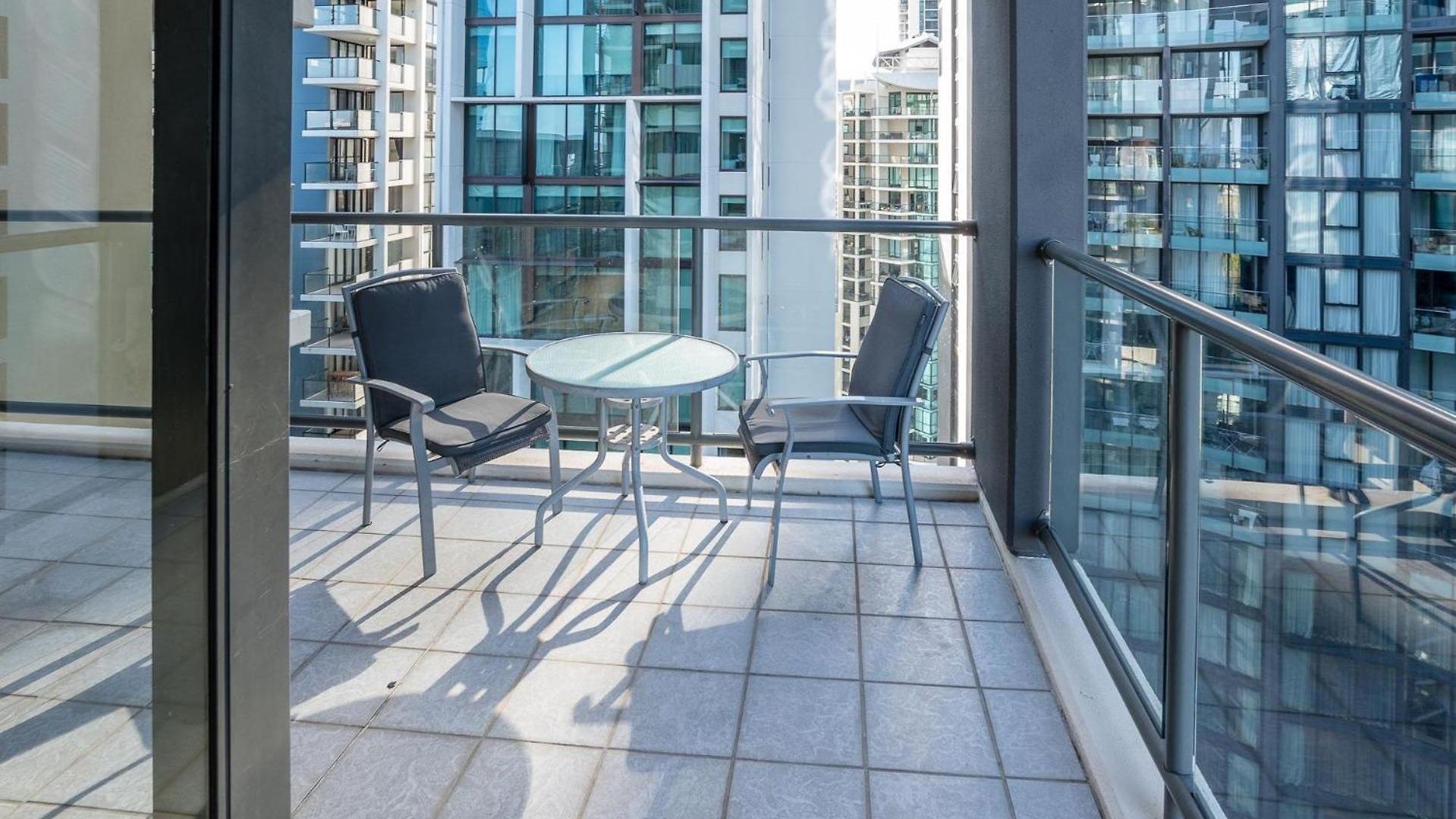 Skyline Viewpoint Escape Parking - Pool - Gym *