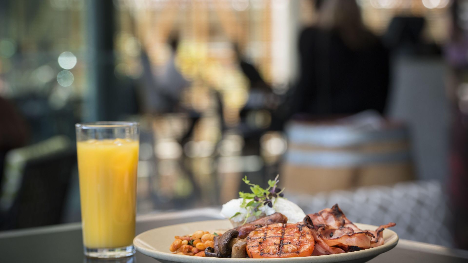 Mercure Spring Hill Hotel 4*