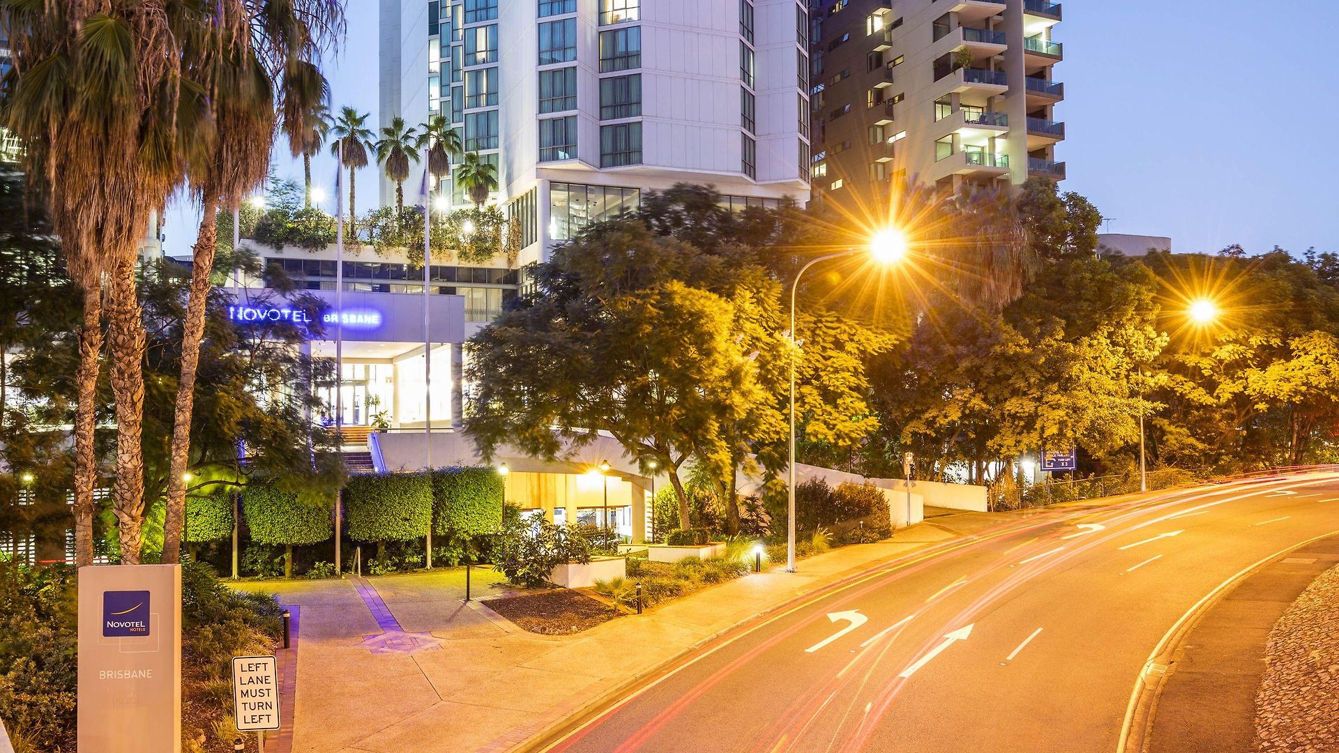 Amora Hotel 5*