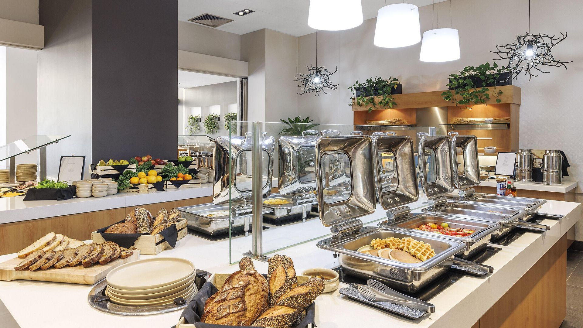 Amora 5* Brisbane