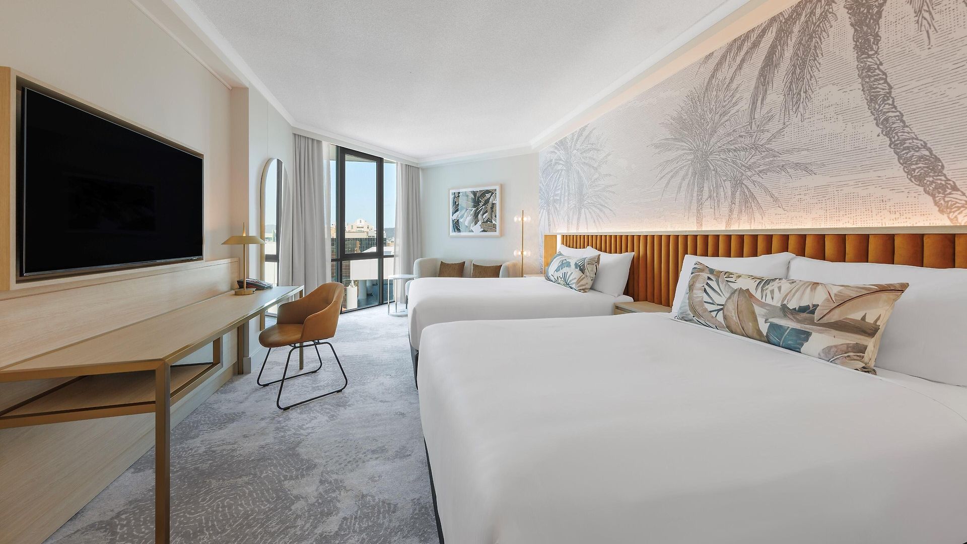 Amora Hotel 5*