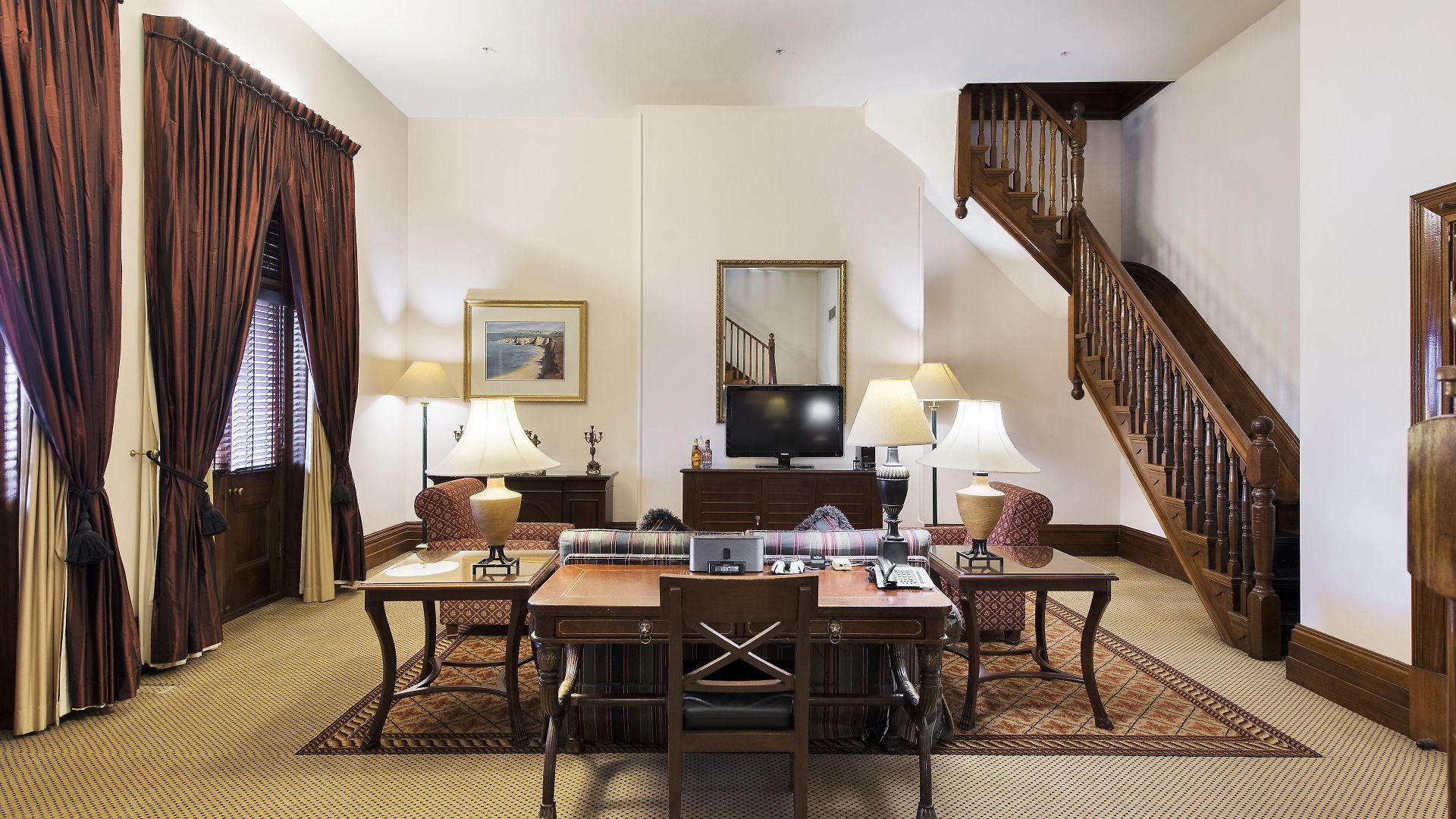 Hotel Treasury 5*