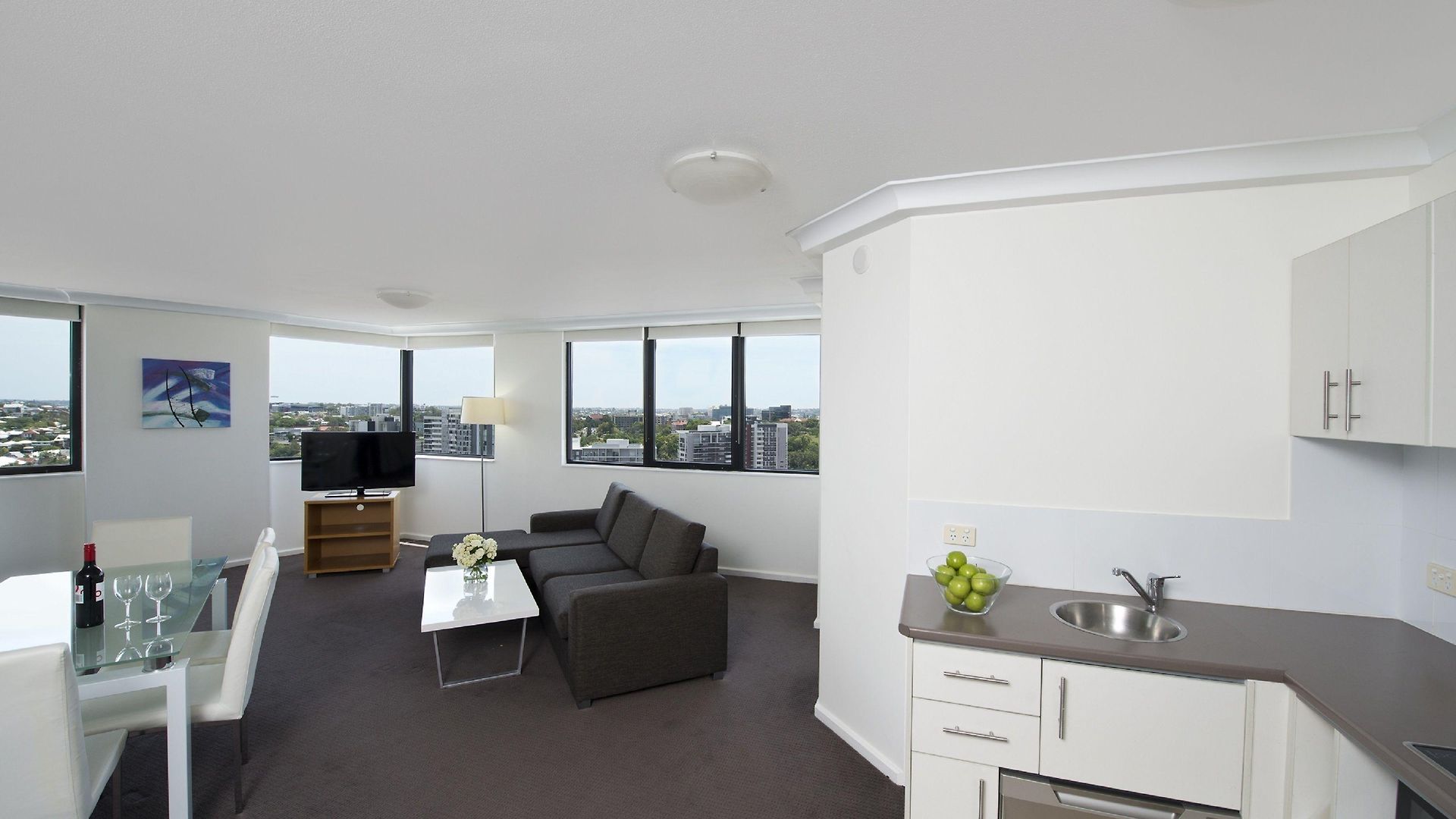 Park Regis North Quay Aparthotel 4*