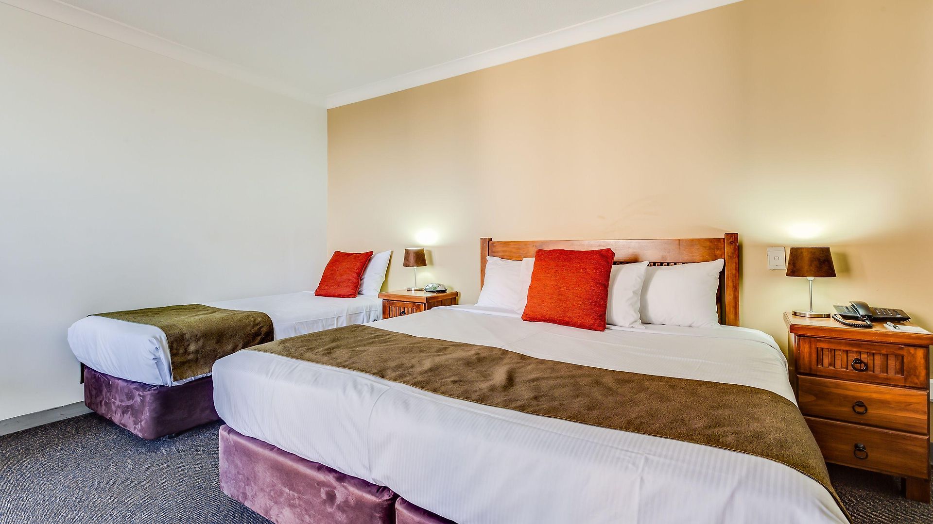 Hillcrest Aparthotel