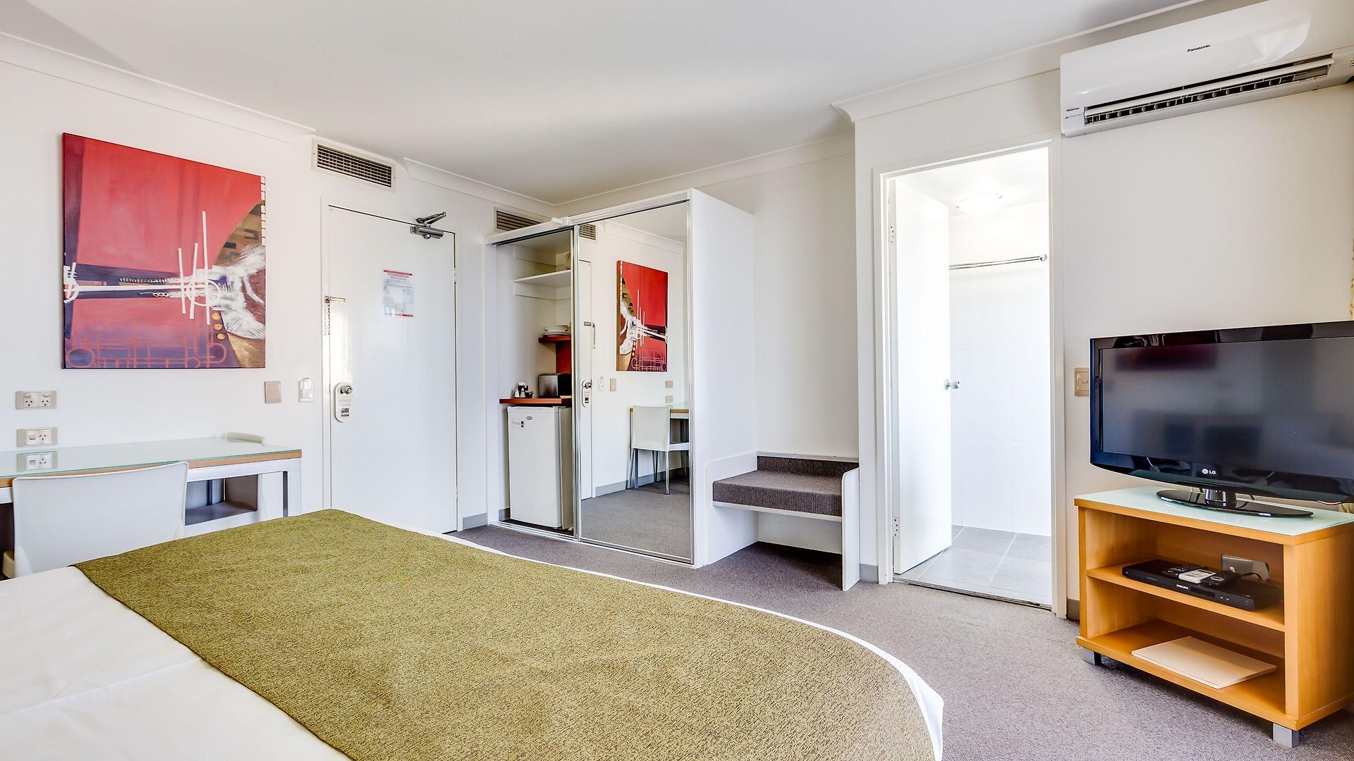 Aparthotel Hillcrest 4*