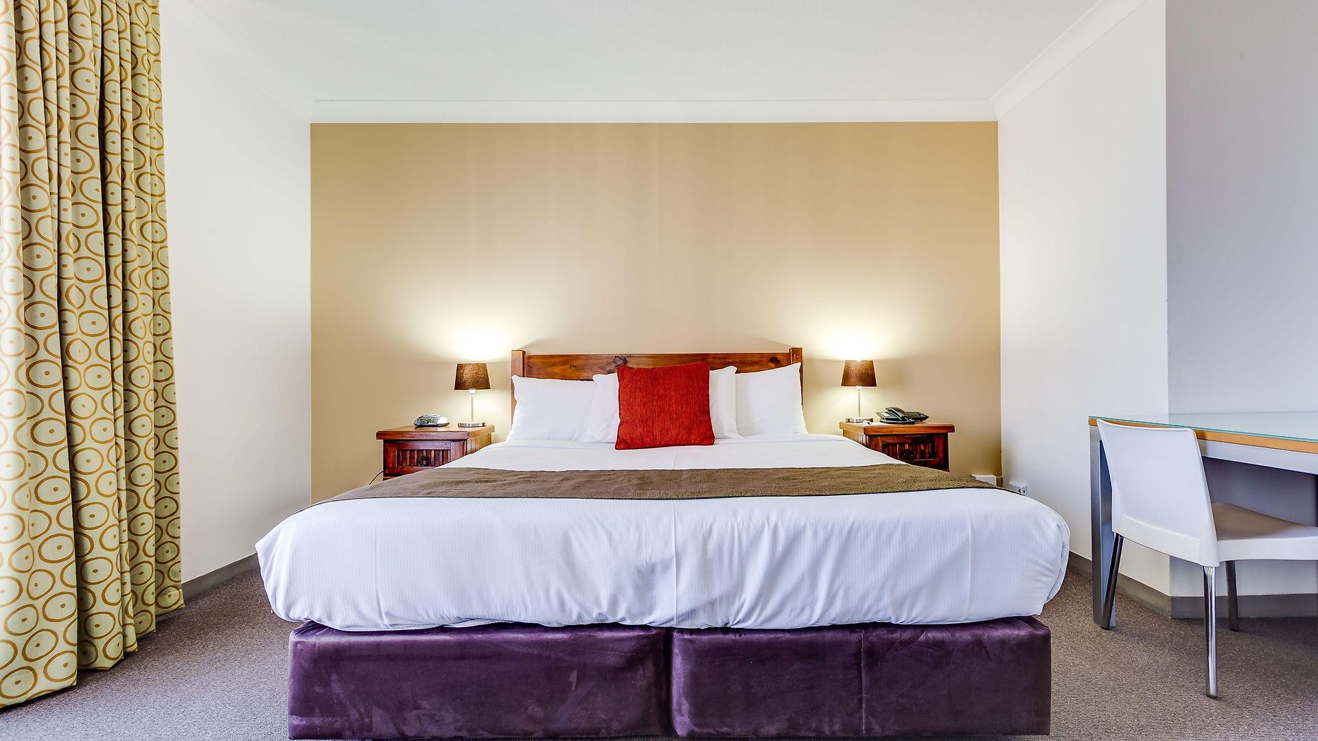 Hillcrest Aparthotel 4*