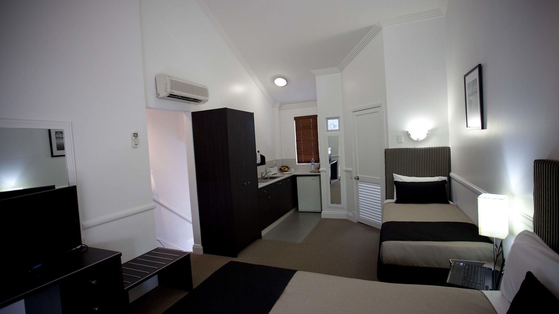 Comfort & Northgate Airport