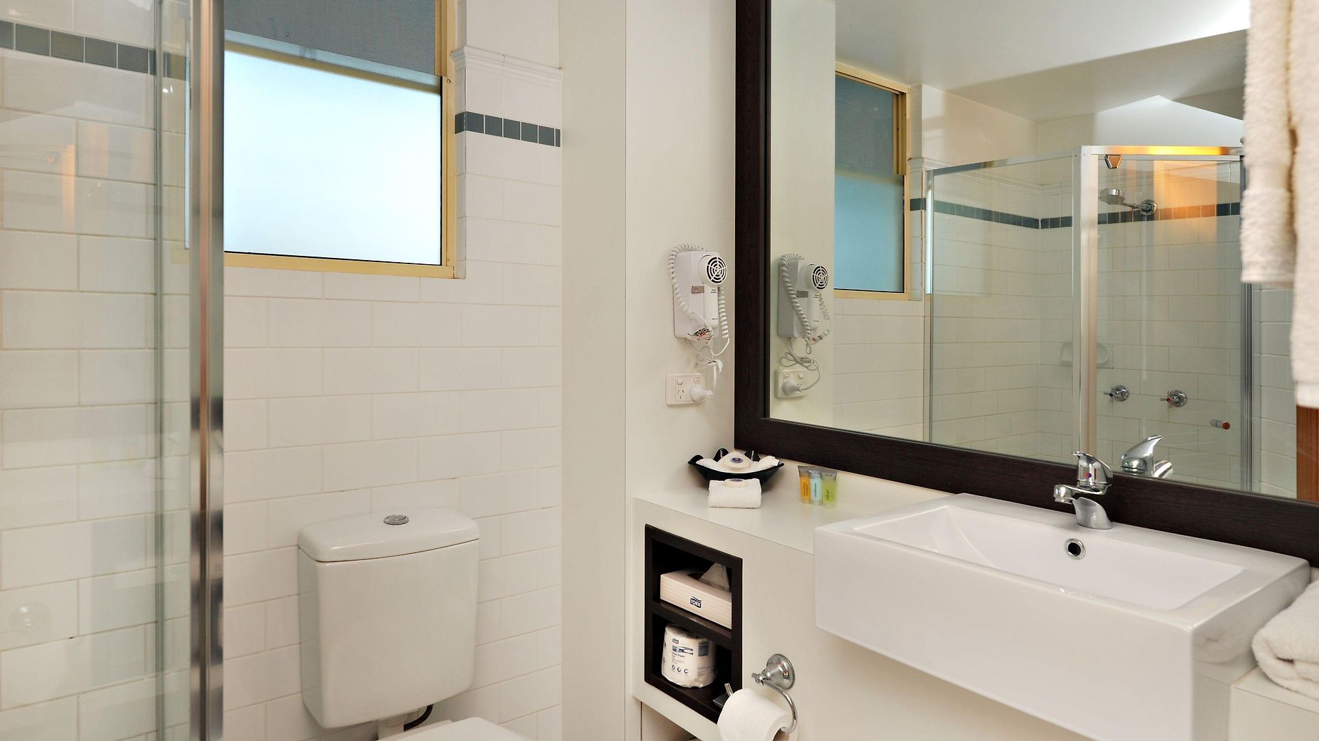 Comfort & Northgate Airport 4*