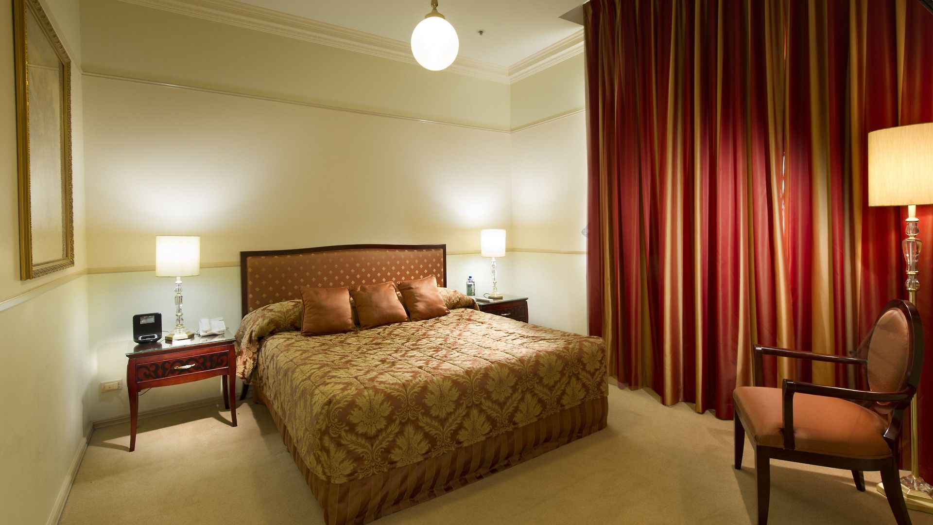 Royal 4*