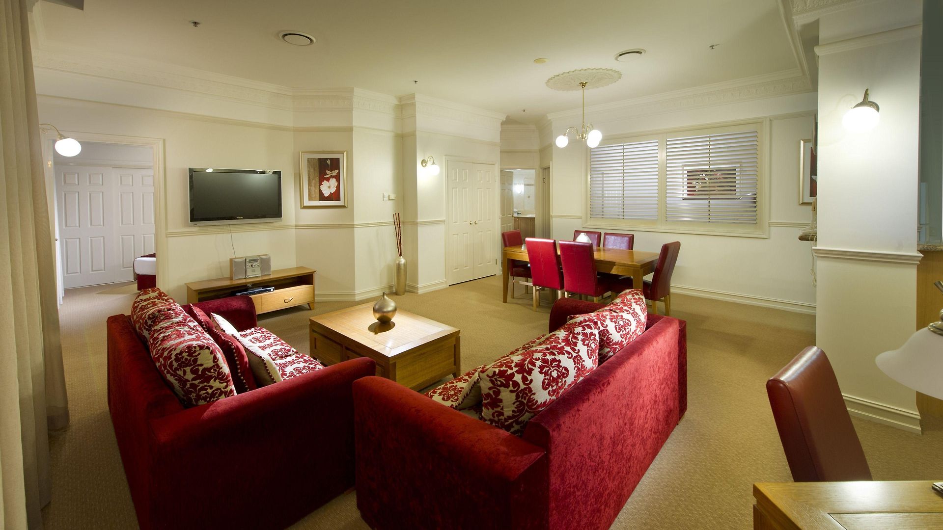 Royal Hotel