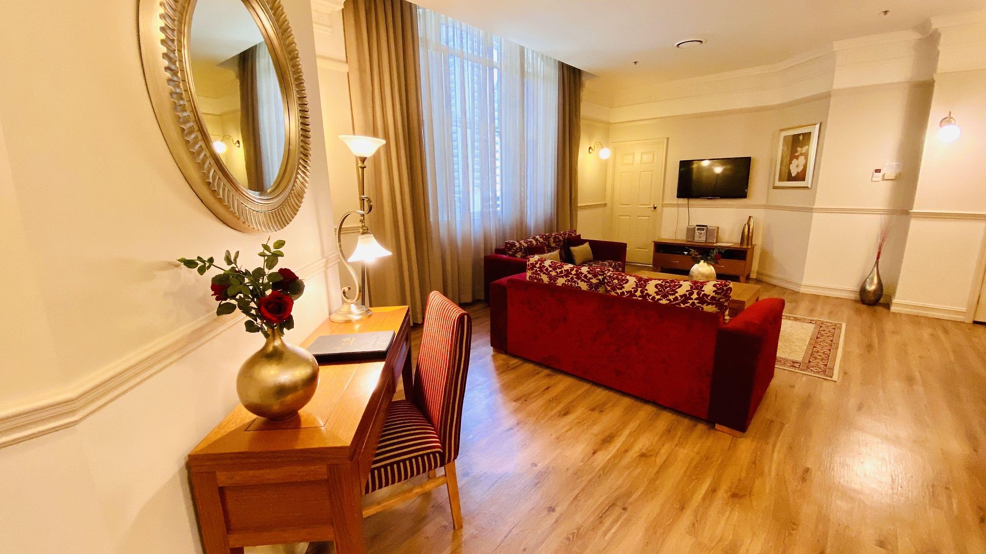 Royal 4*