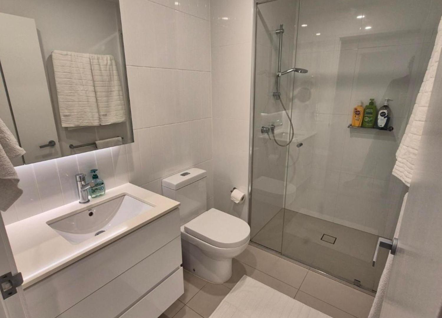 Private Bedroom & Bathroom In An Amazing Shared Homestay