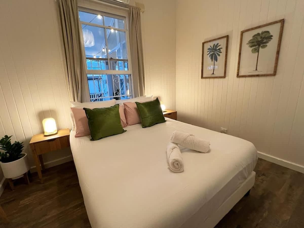 Paddington Springs - Pool & Pet Friendly House Brisbane