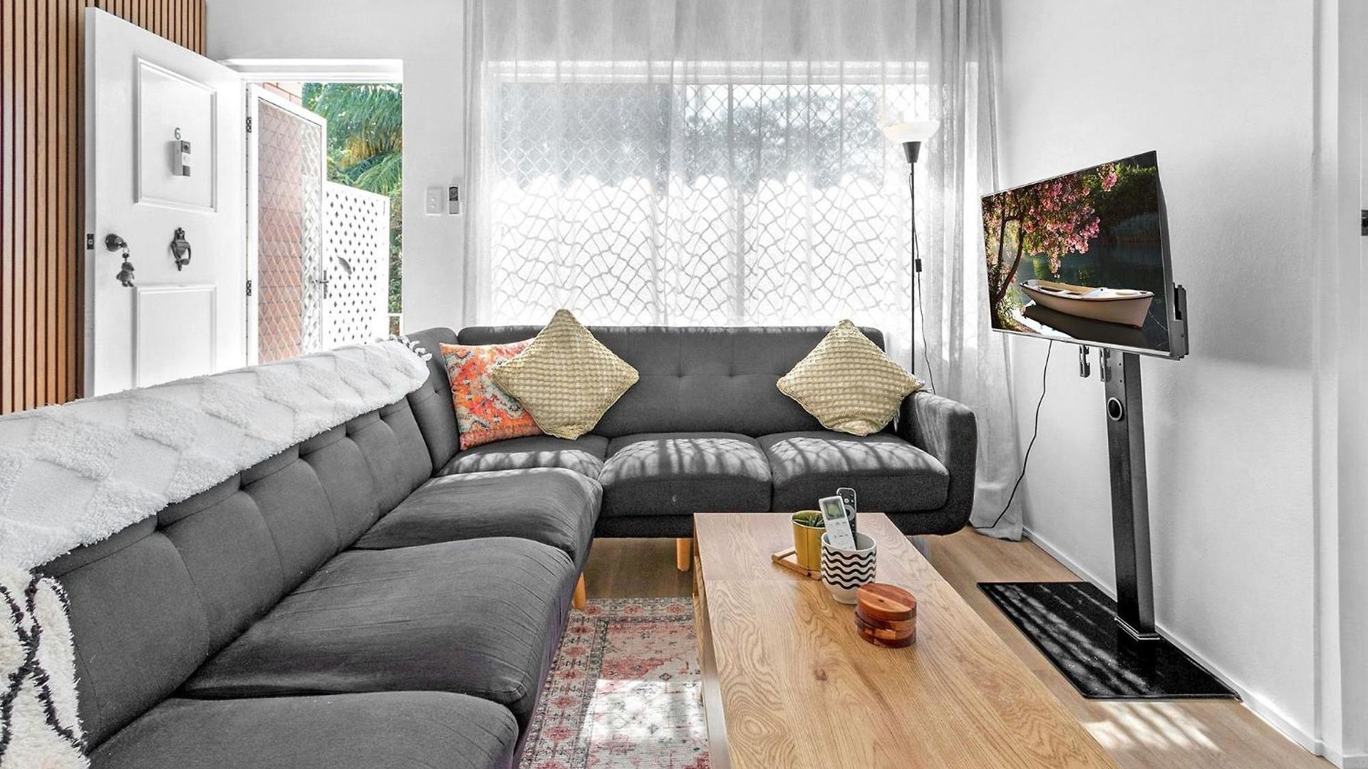 Charming 2-bed Near River & * Brisbane