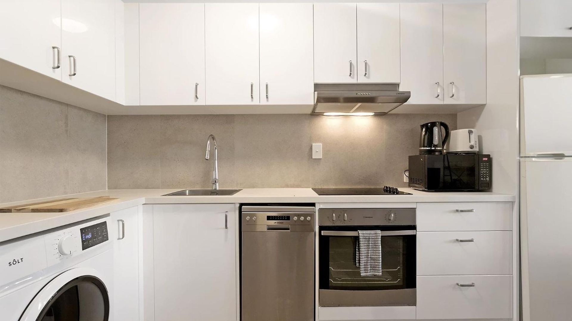 Comfortable 1br Near Uq, River Walks & Pool Apartment