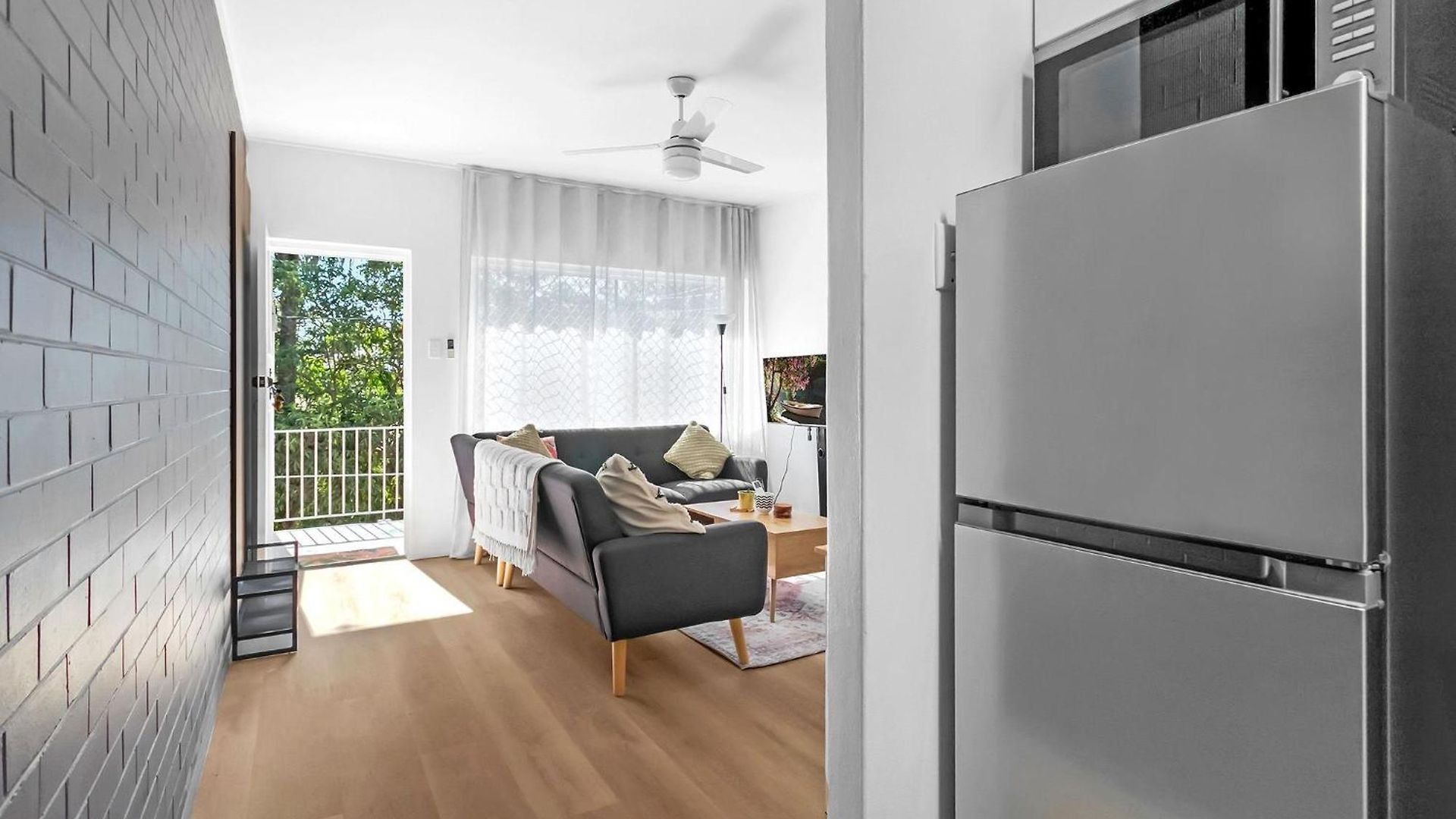 Charming 2-bed Near River & Apartment *