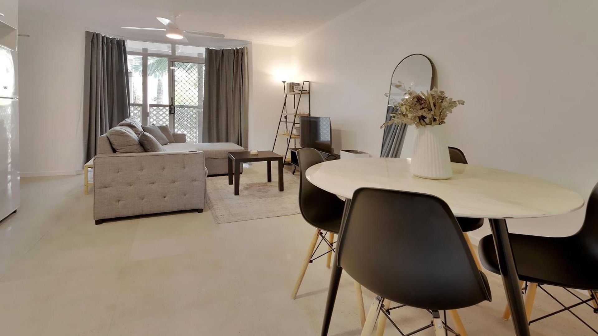 Comfortable 1br Near Uq, River Walks & Pool Apartment *