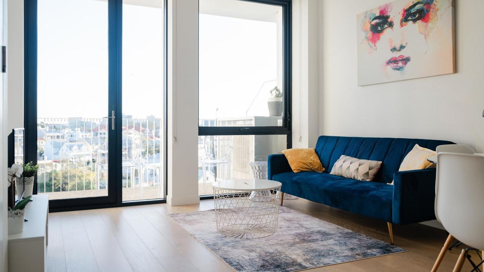 Bright Cbd 2 Bedroom Resort-style Escape * Brisbane