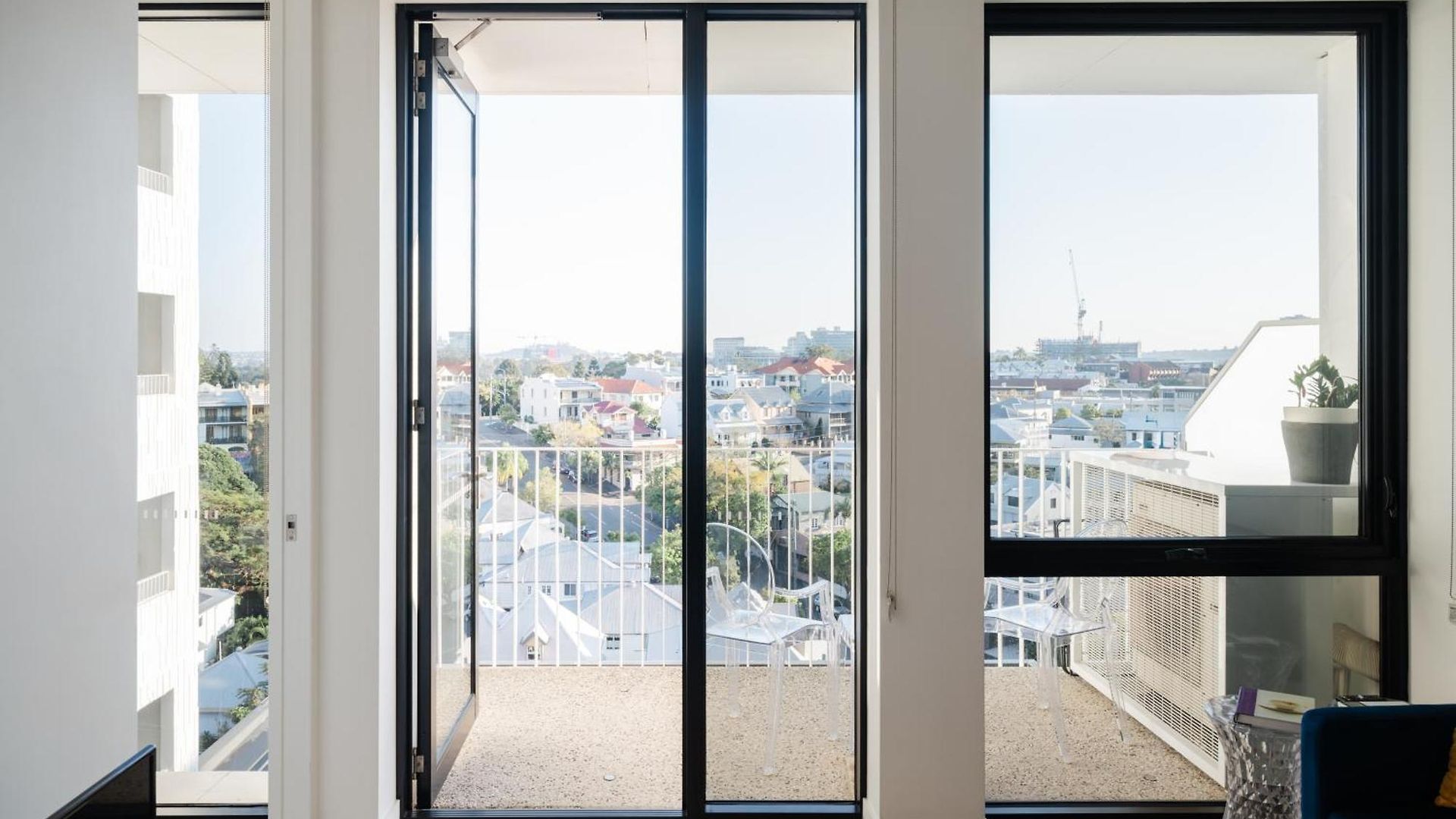 Apartment Bright Cbd 2 Bedroom Resort-style Escape