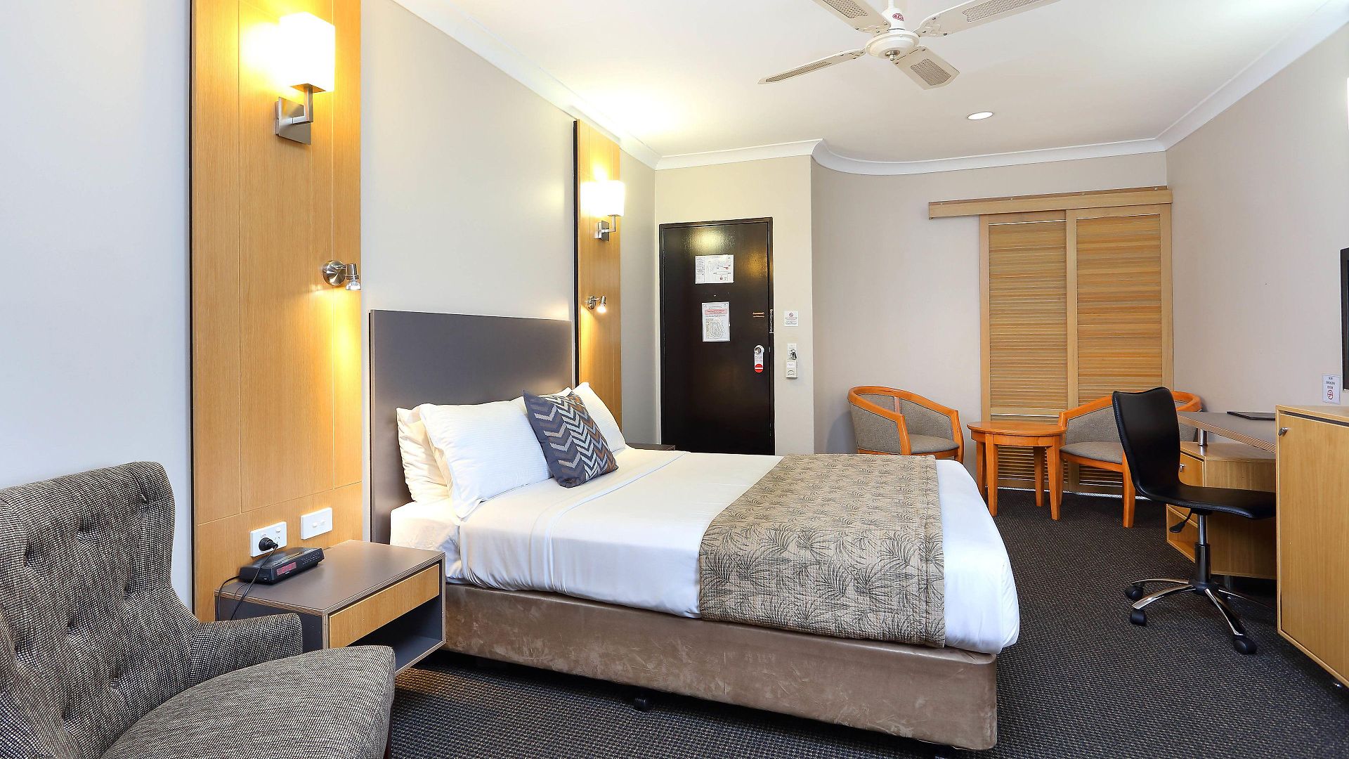 International Virginia Hotel 4*