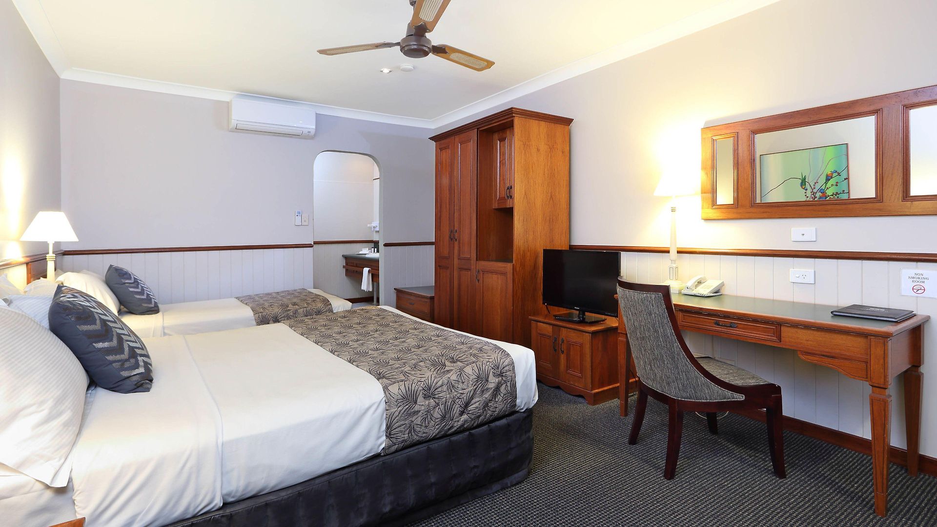 Hotel International Virginia 4*