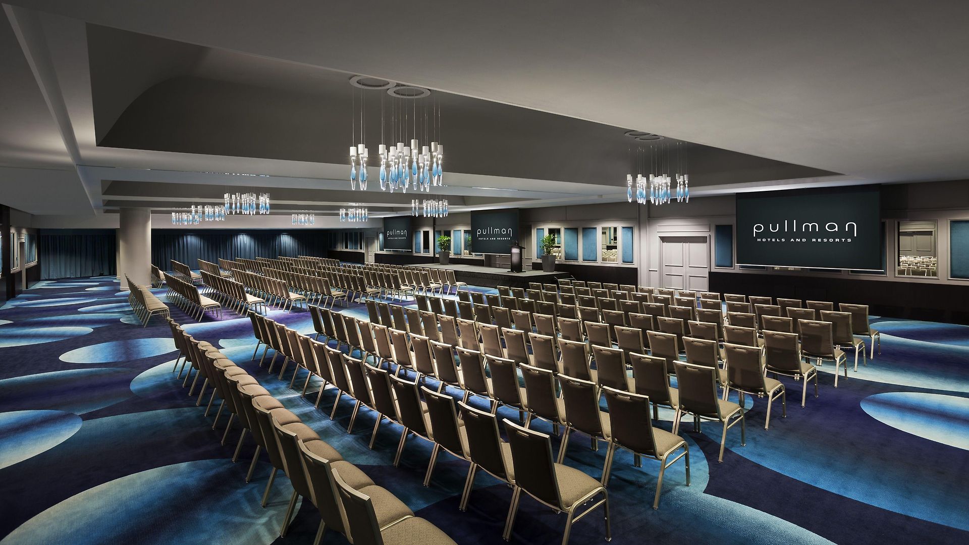 Mercure King George Square 4* Brisbane