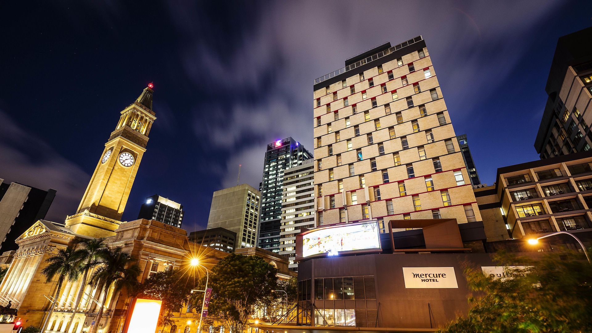 Mercure King George Square 4*