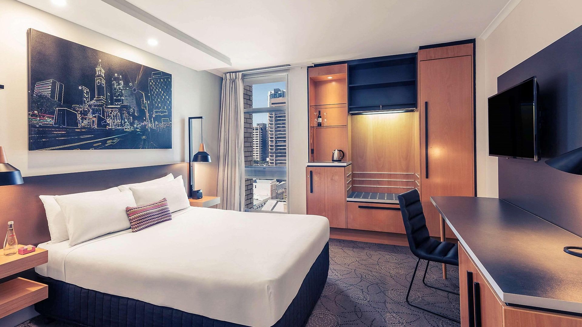 Mercure King George Square 4*