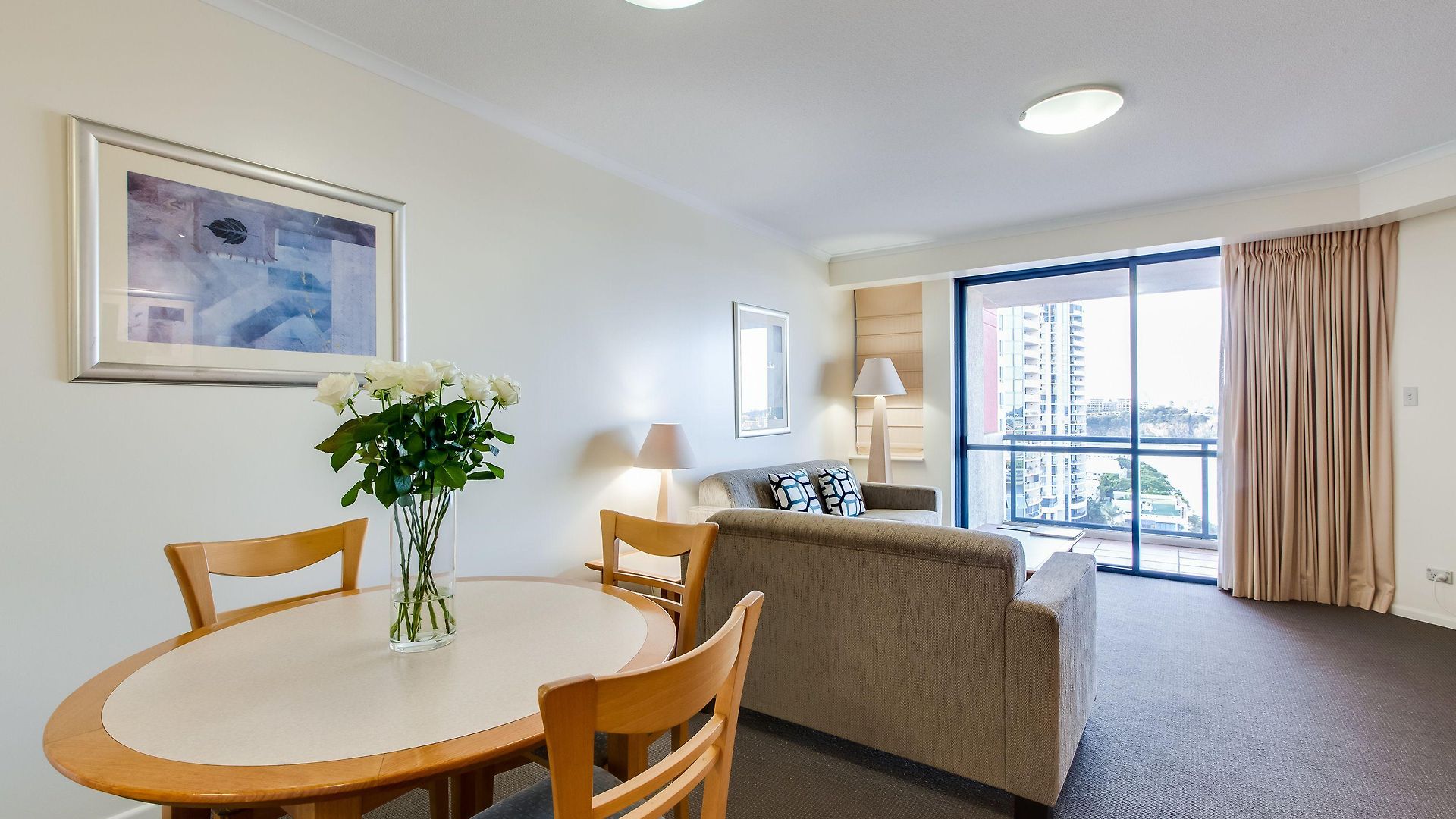 Aparthotel Dockside 4*