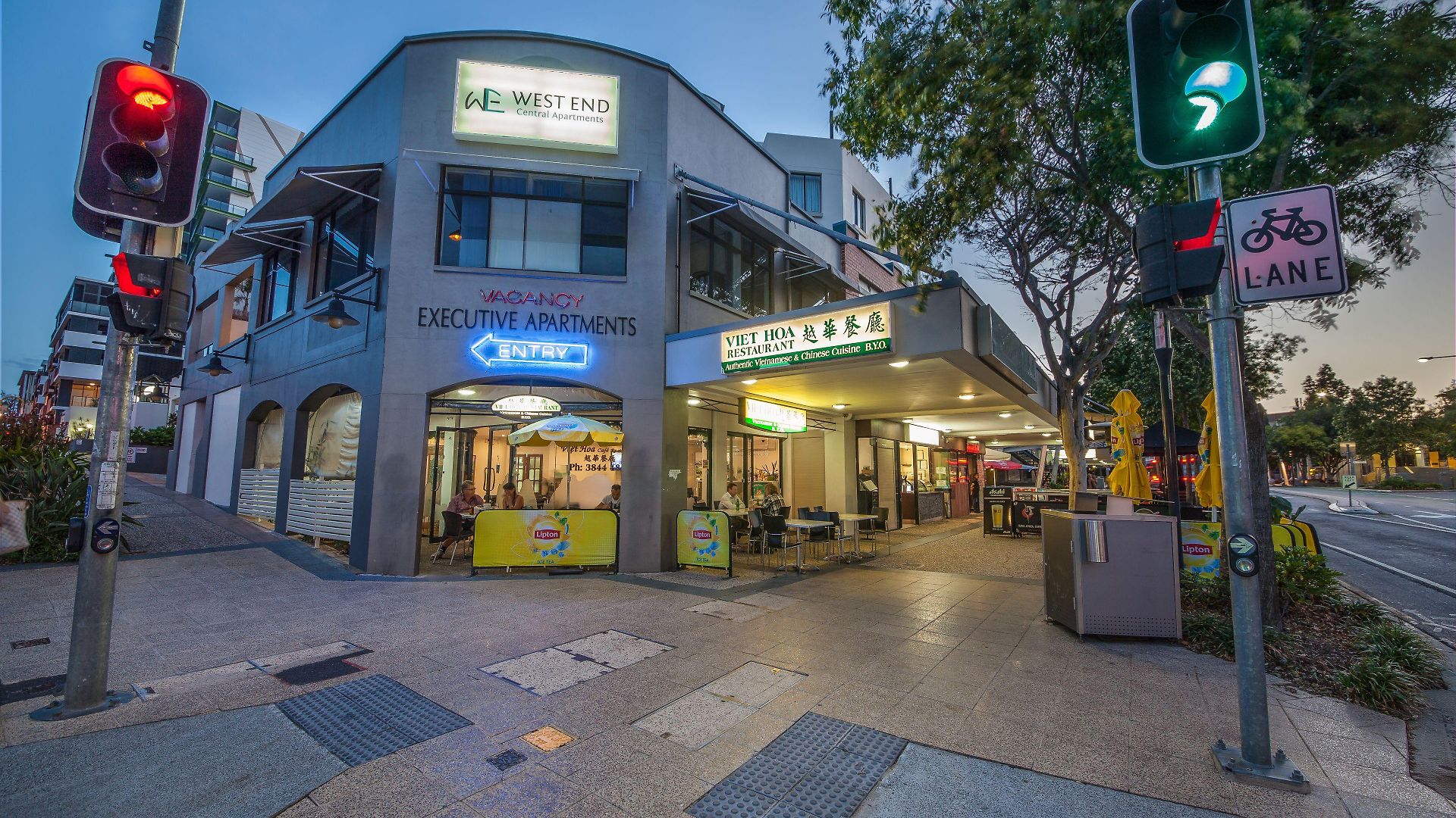 West End Aparthotel 4*