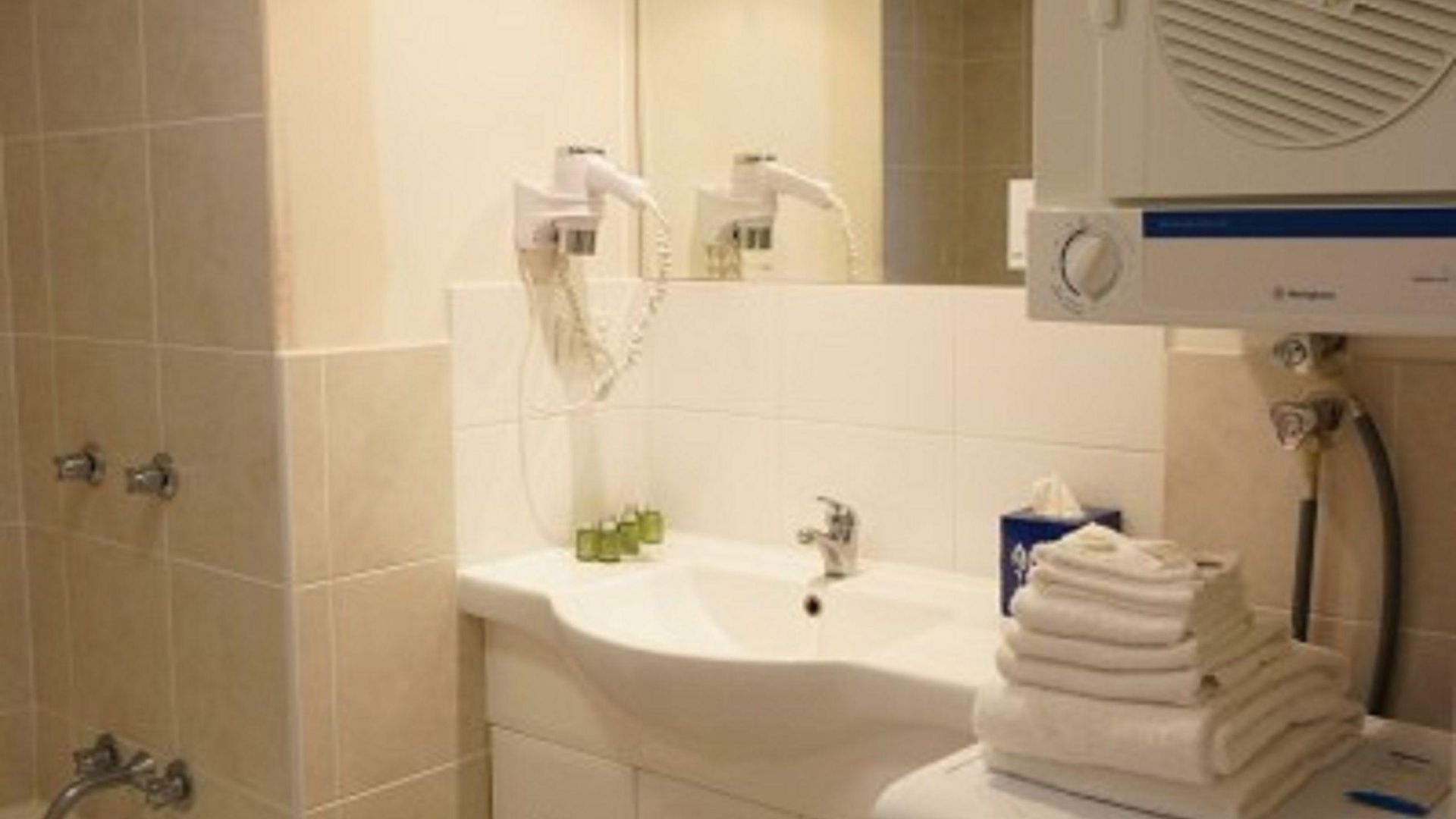 Abbey On Roma & Aparthotel 4*