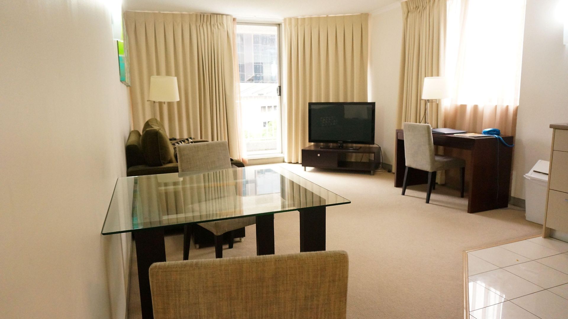 Abbey On Roma & Aparthotel