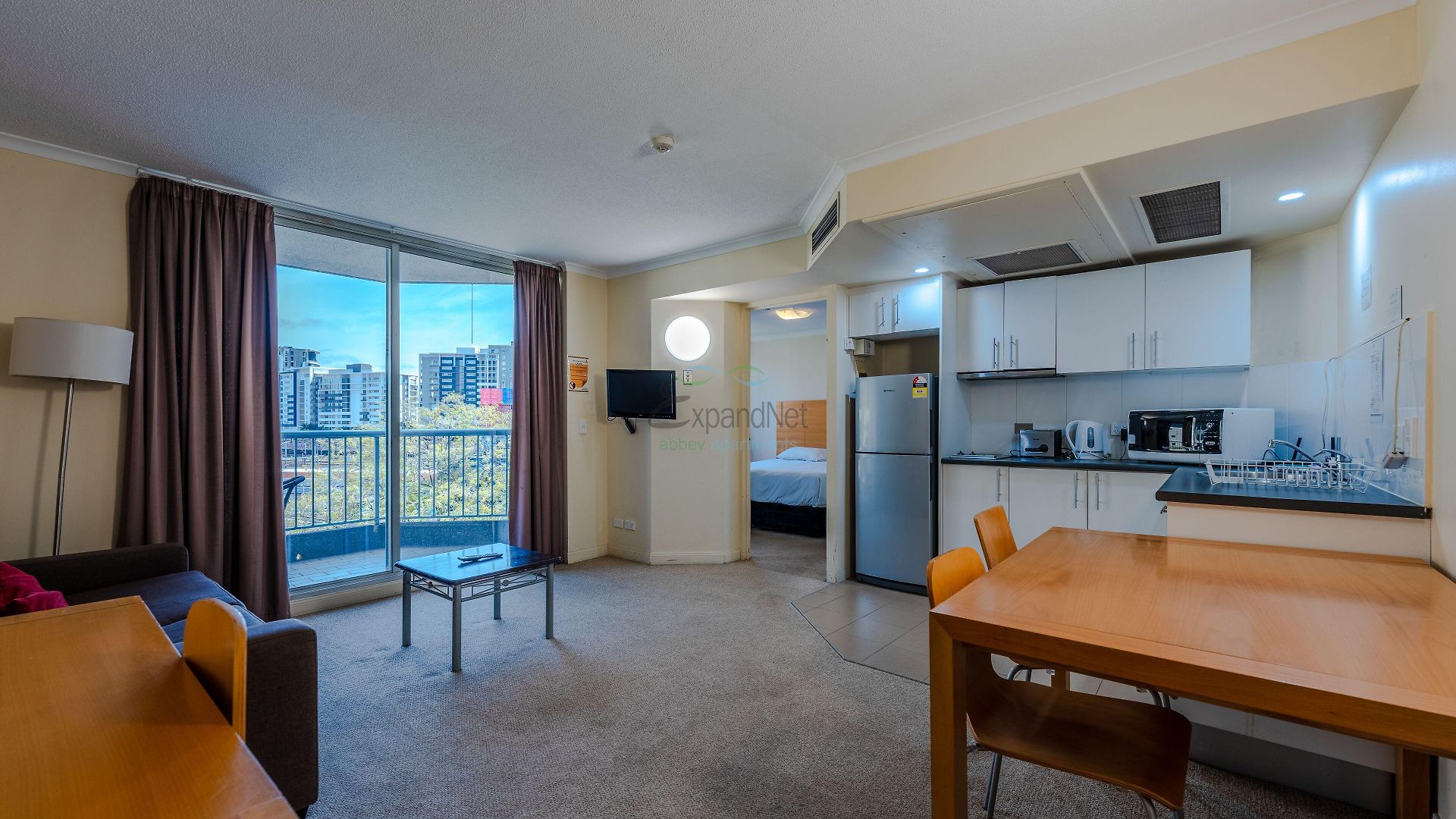 Aparthotel Abbey On Roma & 4*