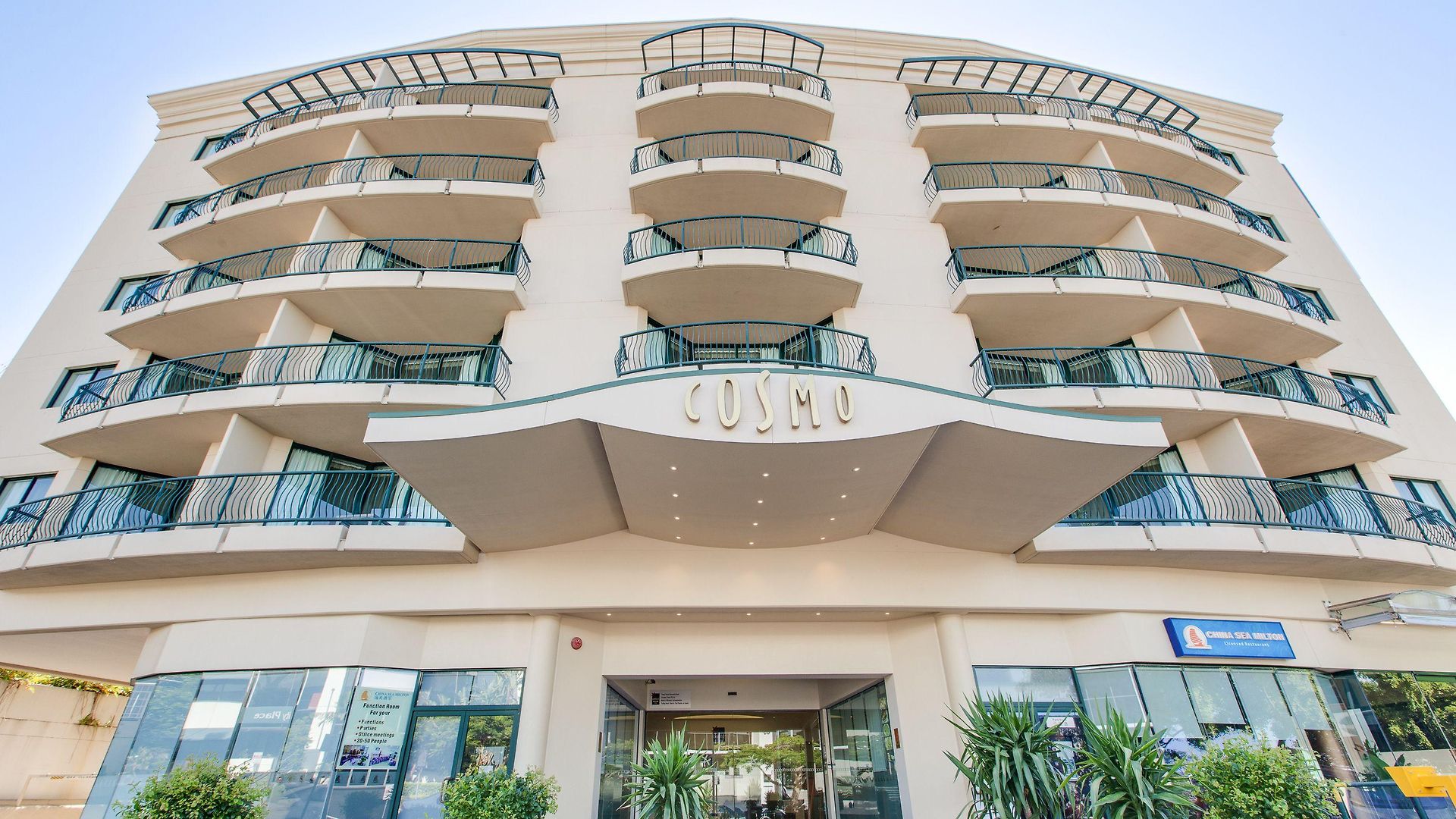Cosmo Aparthotel