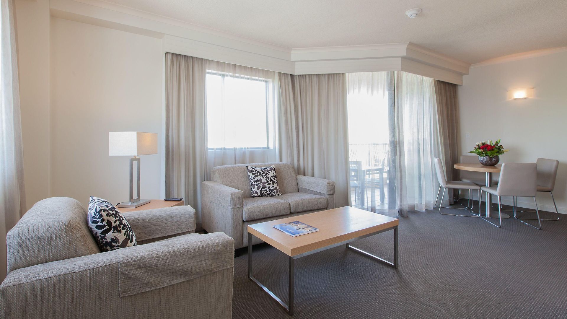 Aparthotel Cosmo 4*