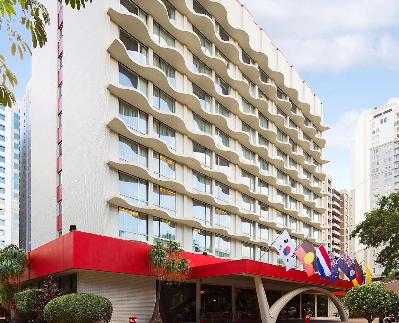 Royal On The Park Hotel 5*
