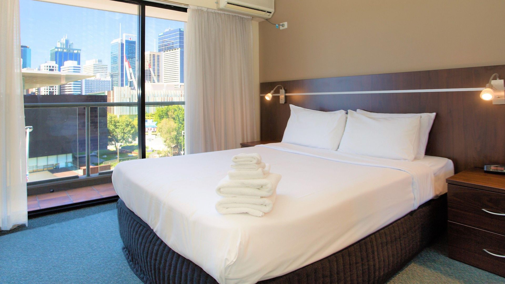 Riverside Southbank 4*