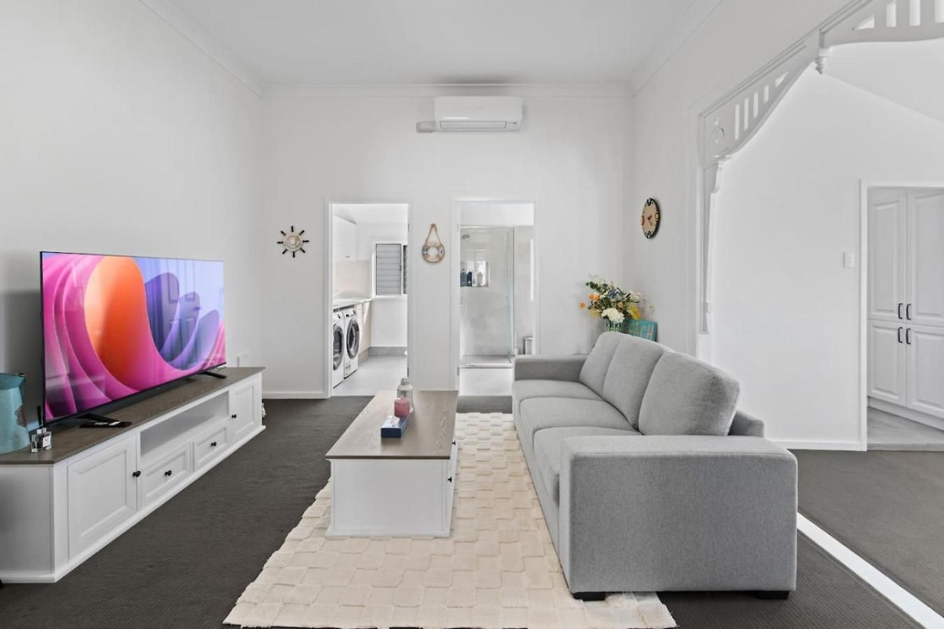Holiday home Spacious Dual Retreat Balcony Near Rbwh And Cbd *
