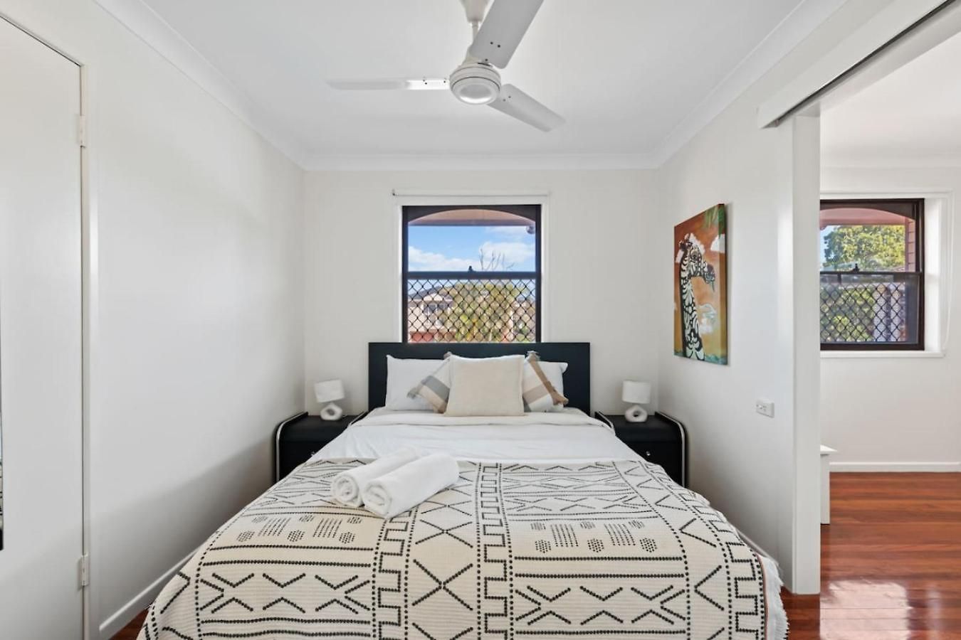 Sunny 4br With Pool In Prime Location Holiday home *