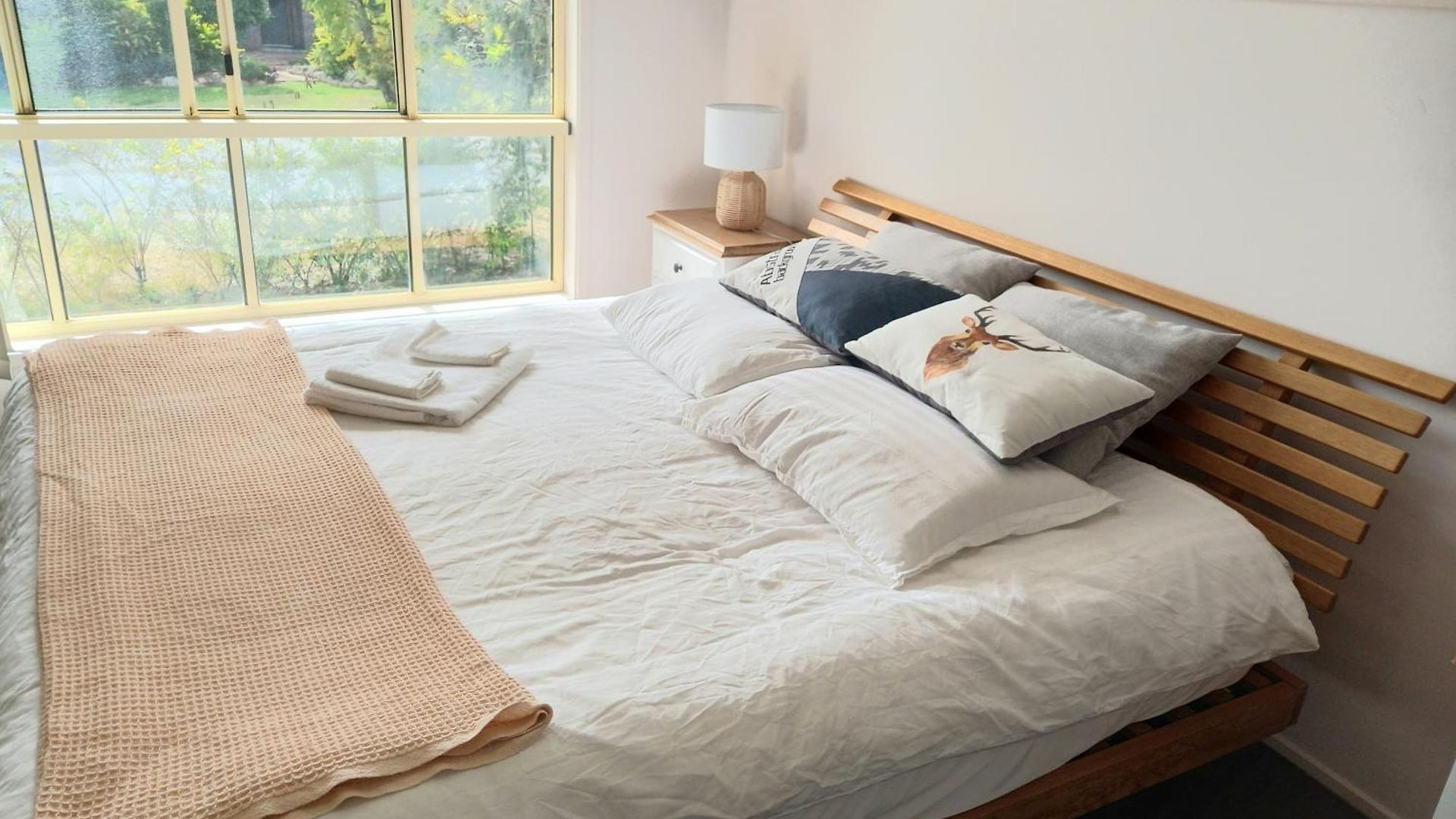 Guest house 3mins Walk To Shopping Centre&city Bus, Airport *