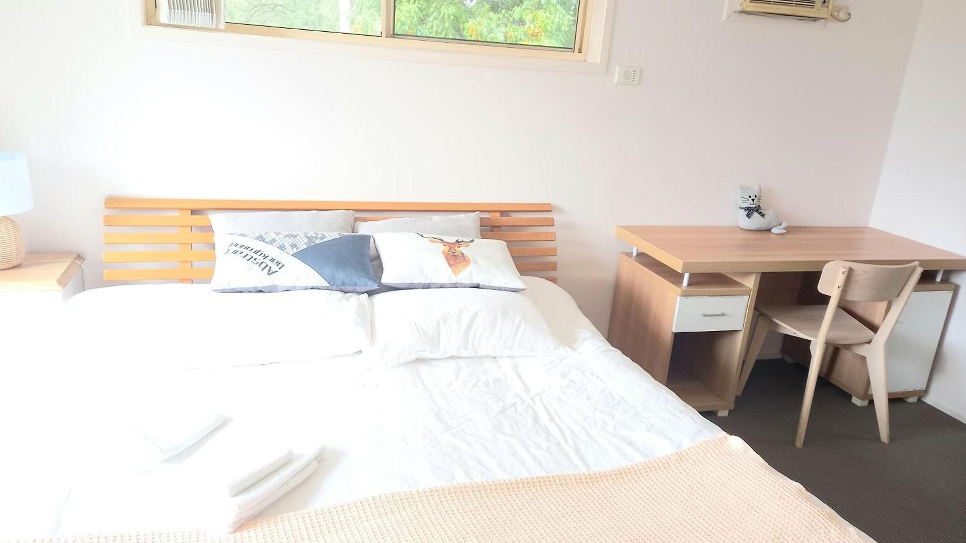 3mins Walk To Shopping Centre&city Bus, Airport