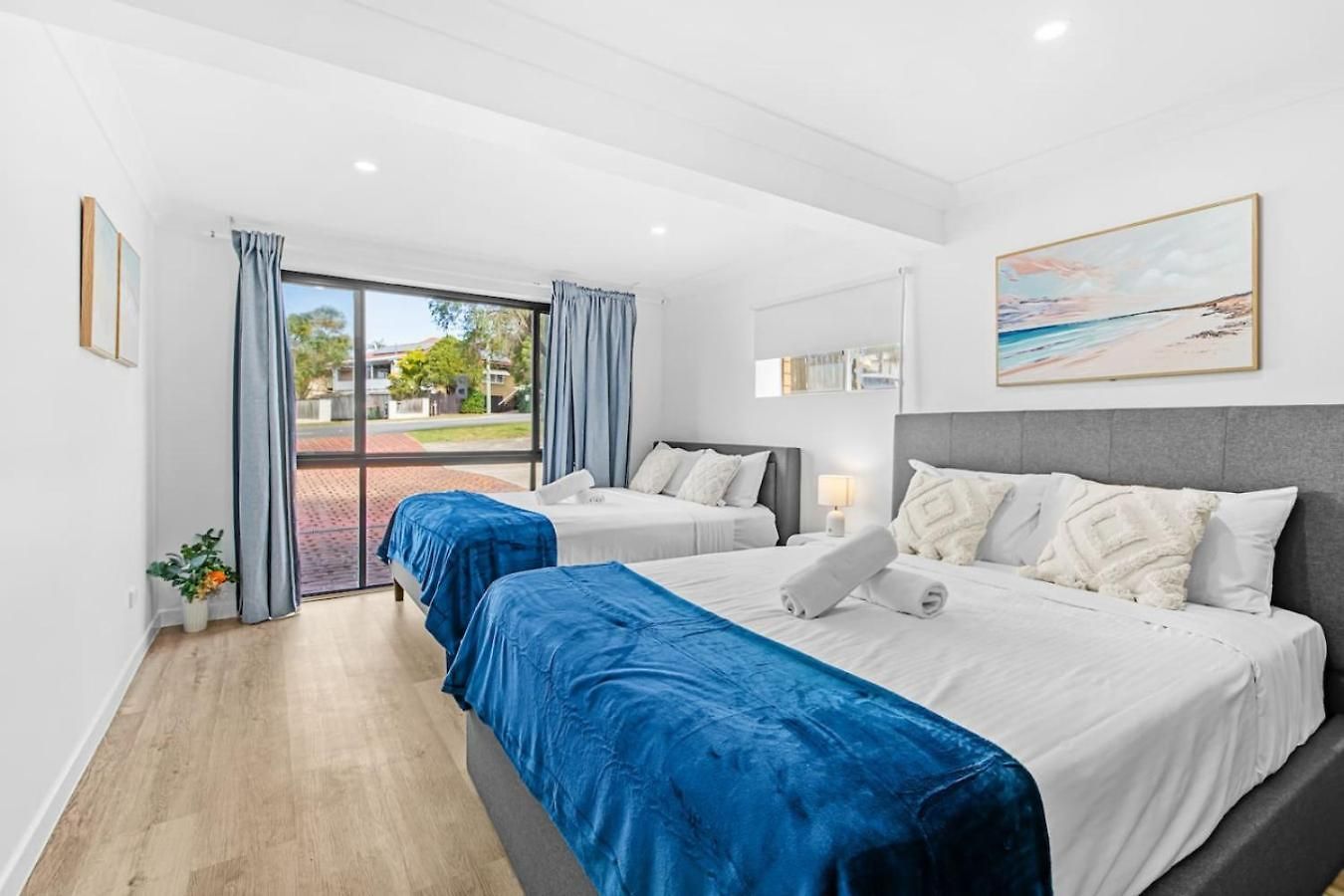 Holiday home Spacious Twin Q Beds Sleep 4 Budget Friendly