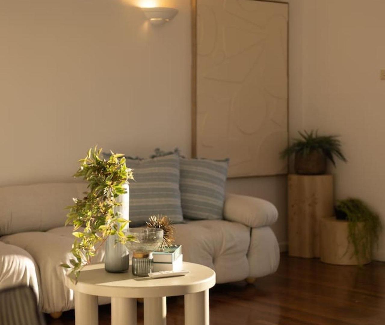 Tropical Tranquility Spacious Family Leafy Oasis Holiday home