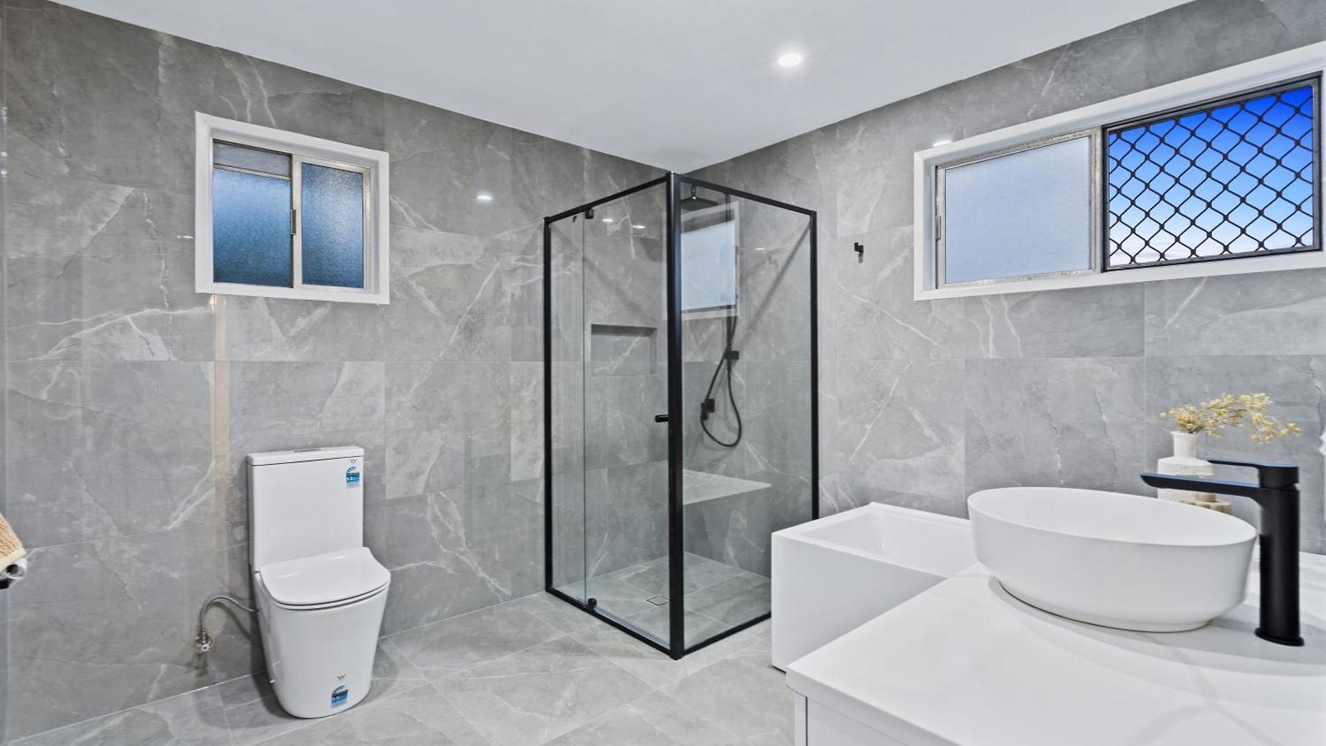 Modern Holland Park With Easy Access Homestay *