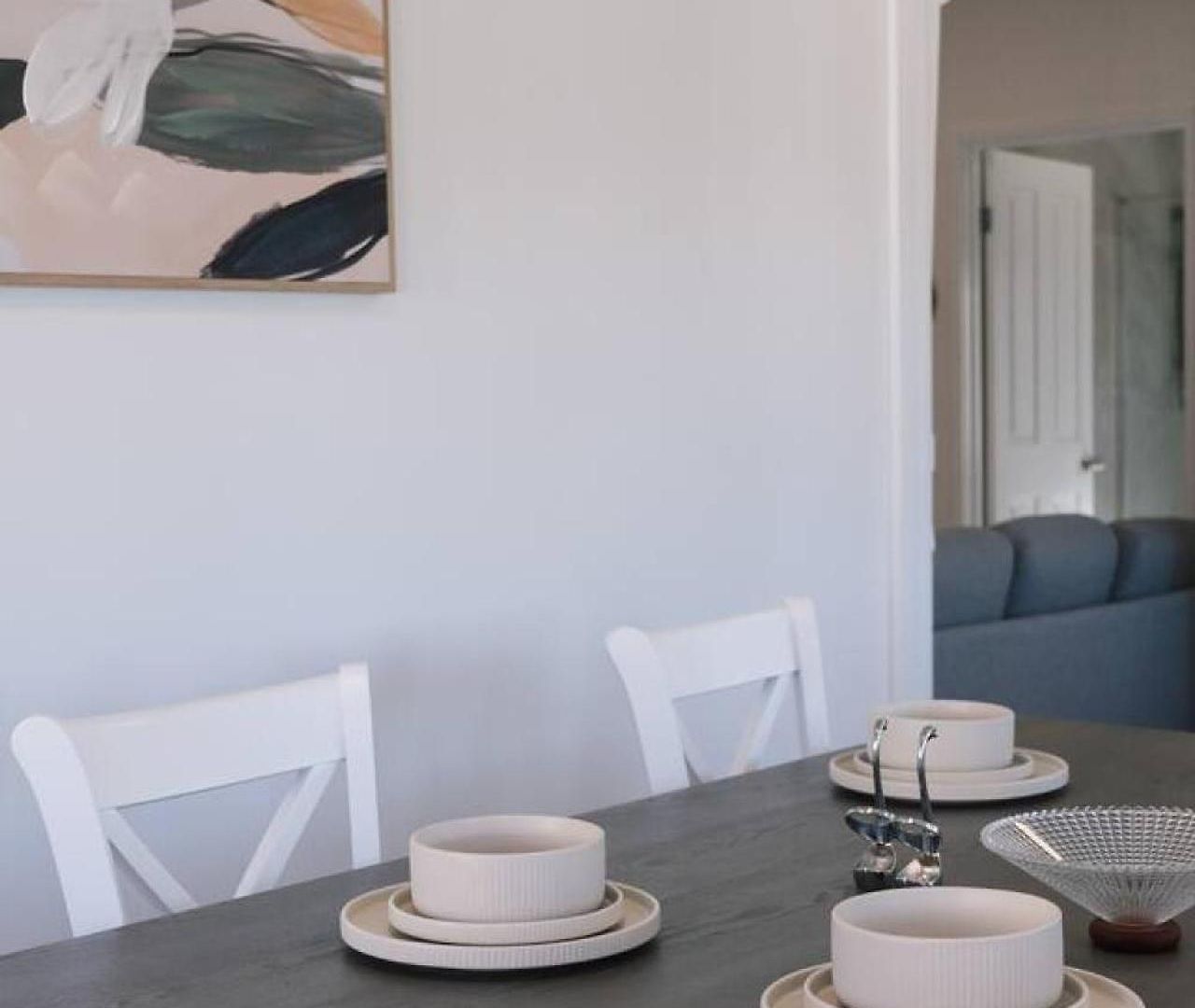 Stylish Escape With Balcony Near Rbwh And Cbd *
