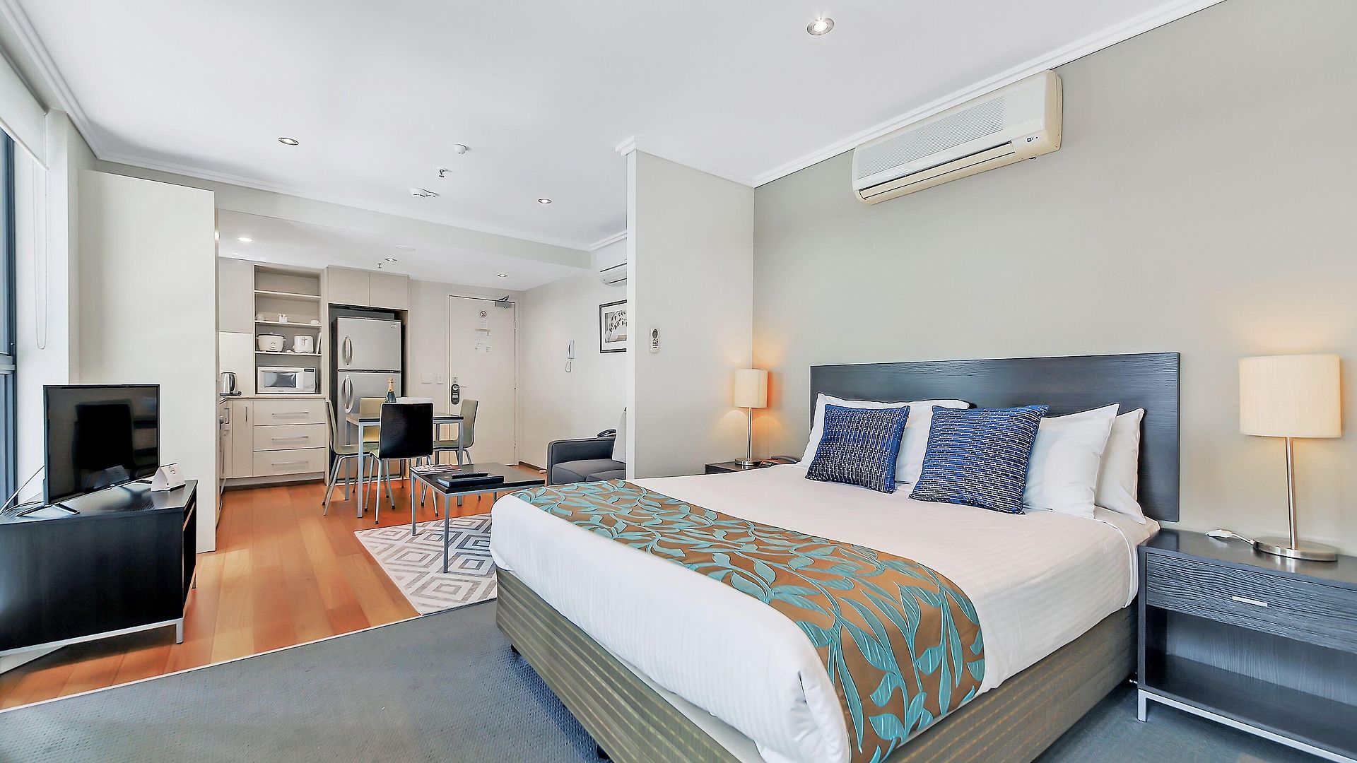 Quest River Park Aparthotel 5*