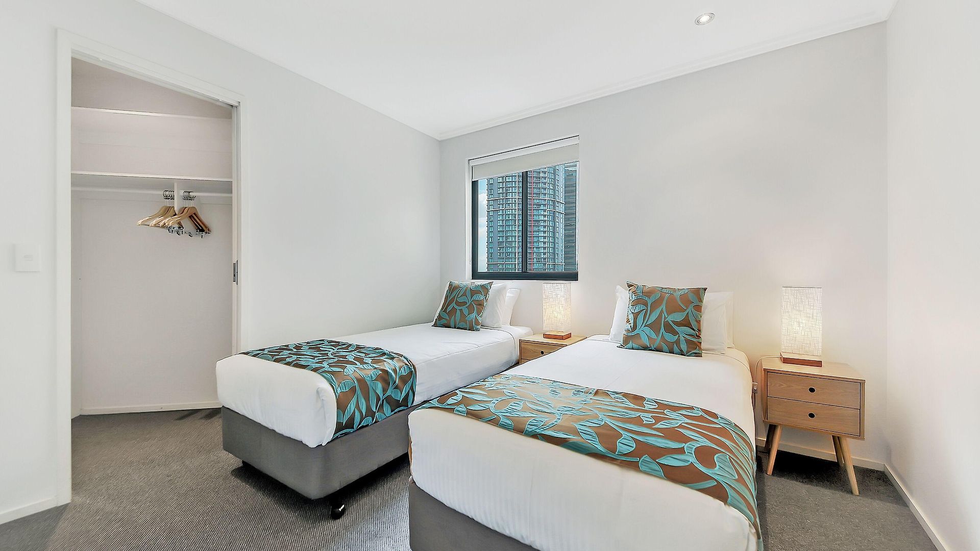 Aparthotel Quest River Park 5*